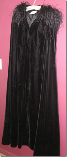 Bullock's Wilshire Cape Bullock's Wilshire Cape