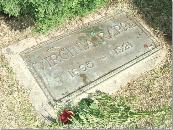 2011_1002mirror_lunch0008