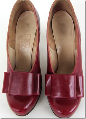 Bullock's Wilshire Collegienne 