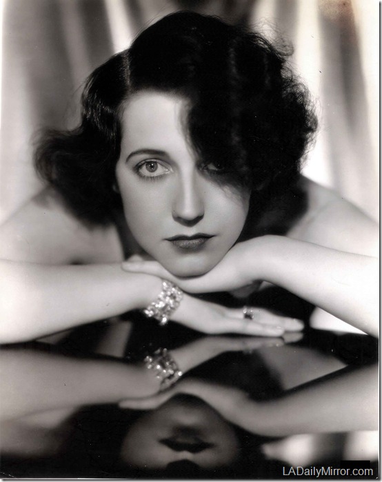 2011_1204_mystery_photo