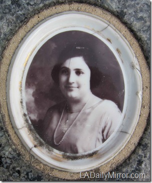 Theresa 1905 1929_crop