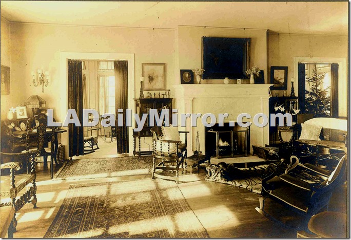 christmas_interior_nd_cincinnati_02_crop