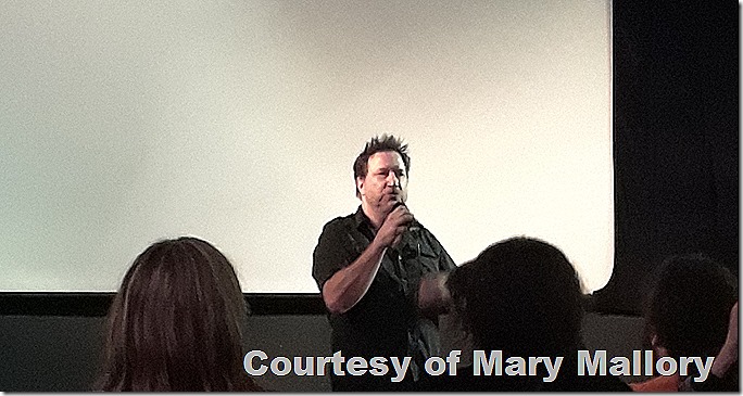 Dino Everett Standing Niles