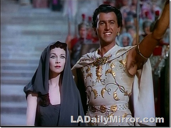 Mysterious Roman leader doing mysterious Roman leader things. 