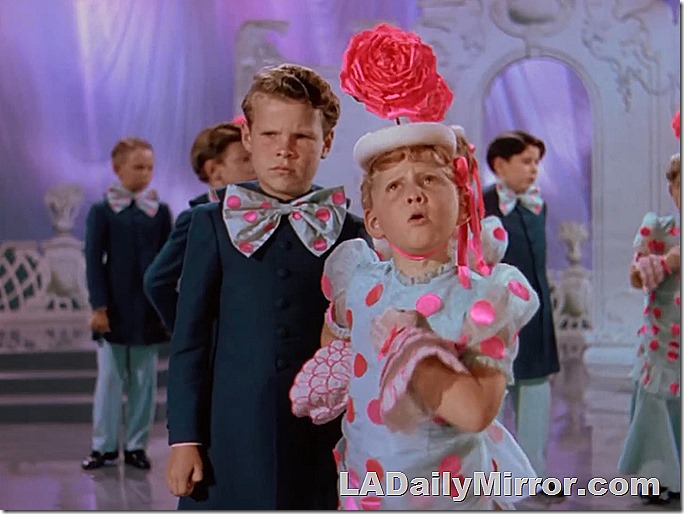 Mysterious children doing mystery children things. Mysterious children doing mystery children things.