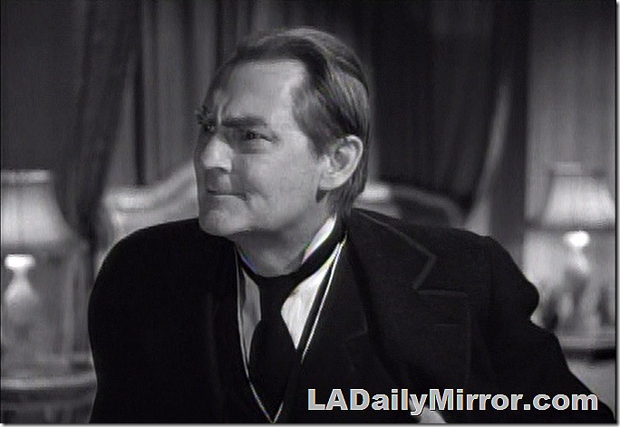 Man in old-fashioned suit and tie. 